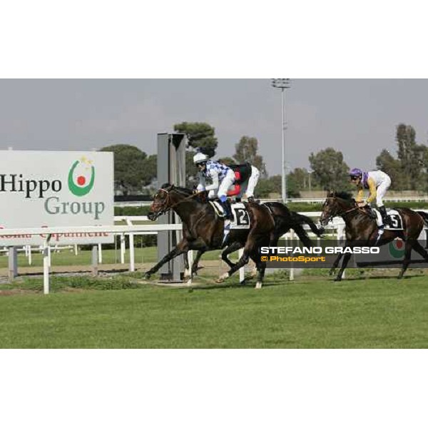 Mirco Demuro wins on Distant Way the PRemio Presidente della Repubblica At The Races Rome, 13th may 2007 ph. Stefano Grasso