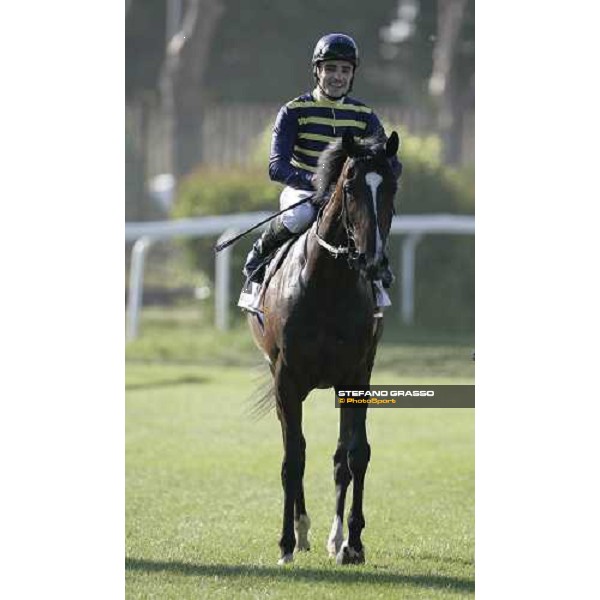 Dario Vargiu coming back on Lokaloka after winning the Premio Regina Elena Emirates Airlines Rome, 13th may 2007 ph. Stefano Grasso