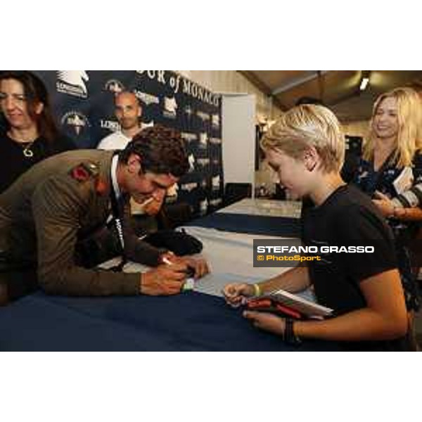 LGCT of Monaco - Grand Prix - Press conference - Alberto Zorzi signs autographs to the fans - Monaco, Port Hercule - 24 June 2017 - ph.Stefano Grasso/LGCT