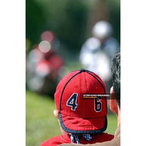 young racegoer looking at the horses Premio Presidente della Repubblica Rome Capannelle 16th may 2004 ph. Stefano Grasso