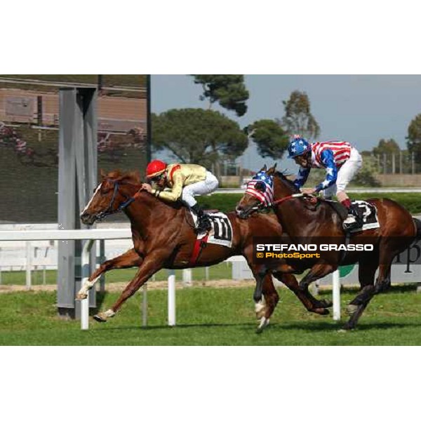 Biscione( inside ) beats Vin at Premio tor di Valle Rome Capannelle 16th may 2004 ph. Stefano Grasso
