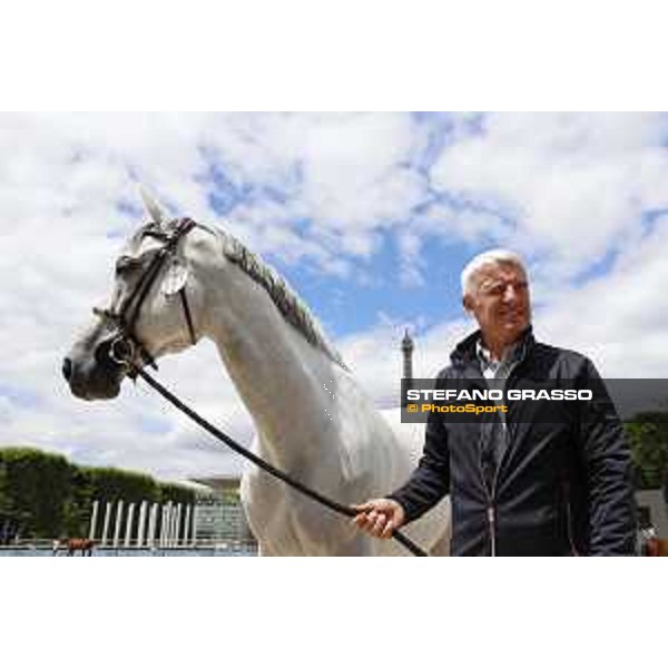 LGCT of Paris Eiffel - vet inspection Roger Yves Bost and Pegase du Murier - Paris,29th june 2017 - ph.Stefano Grasso/LGCT