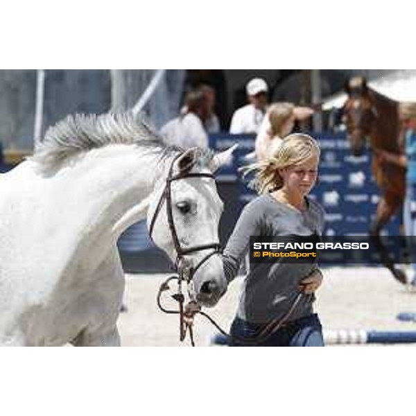 LGCT of Paris Eiffel - vet inspection Cynar V. - Paris,29th june 2017 - ph.Stefano Grasso/LGCT