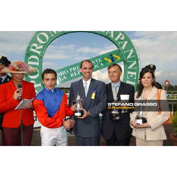 prize ceremony Dubai Racing Club Rome Capannelle 16th may 2004 ph. Stefano Grasso