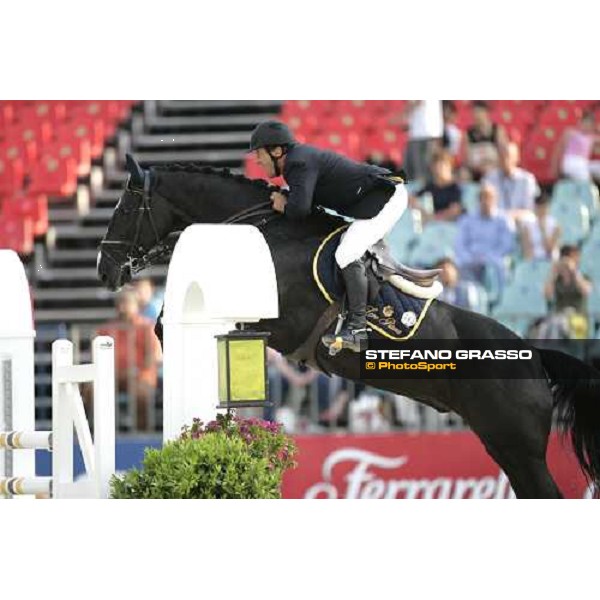Marcus Fuchs on Loro Piana Royal Charmeur wins the Premio nr. 3 at 75.¡Csio Roma- Piazza di Siena Rome, 24th may 2007 ph. Stefano Grasso