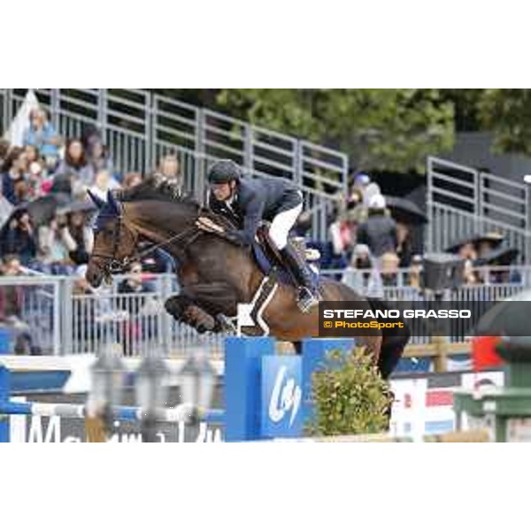 LGCT of Paris Eiffel - Class 5 - Leopold Van Asten on VDL Groep Miss Untouchable - Paris,30th june 2017 - ph.Stefano Grasso/LGCT