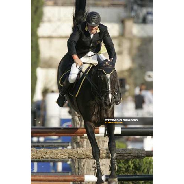 Marcus Fuchs on Loro Piana Royal Charmeur wins the Premio nr. 3 at 75.¡Csio Roma- Piazza di Siena Rome, 24th may 2007 ph. Stefano Grasso