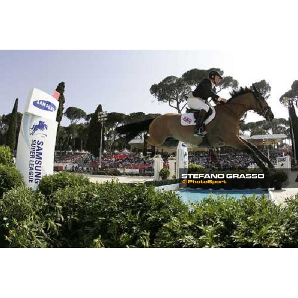 Robert Smith with Ronaldo on the waterjump Nations\' Cup 2007 - 75.¡ Csio Roma - Piazza di Siena Rome, 25th may 2007 ph. Stefano Grasso