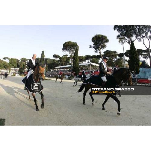 English team parade after winning the Nations\' Cup 2007 75.¡ Csio Roma- Piazza di Siena Rome, 25th may 2007 ph. Stefano Grasso