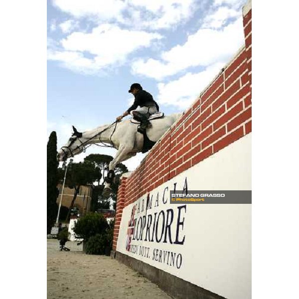 John Whitaker on Lactic Two jumps 2,15 meters 75¡ Csio - Lopriore - Power competition Rome, 26th may 2007 ph. Stefano Grasso