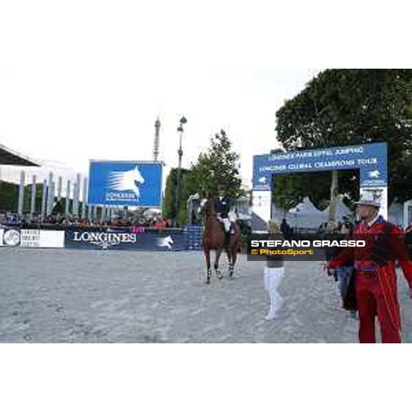 LGCT of Paris Eiffel - Bernadette Lejeune, David Will and Angelica Augustsson Zanotelli retire Mic Mac du Tillard from the competition - Paris, 1st july 2017 - ph.Stefano Grasso/LGCT