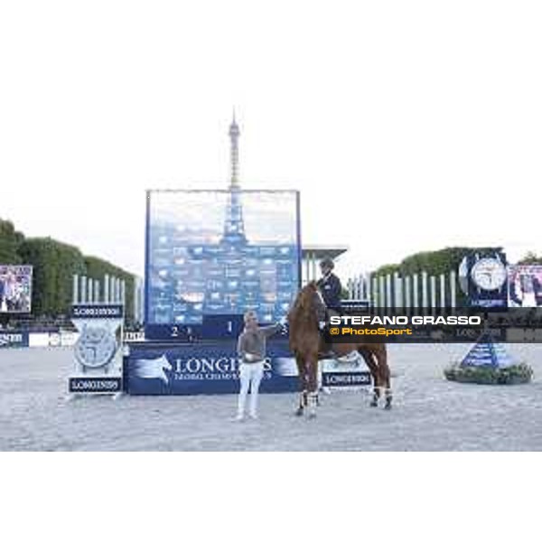 LGCT of Paris Eiffel - Bernadette Lejeune, David Will and Angelica Augustsson Zanotelli retire Mic Mac du Tillard from the competition - Paris, 1st july 2017 - ph.Stefano Grasso/LGCT