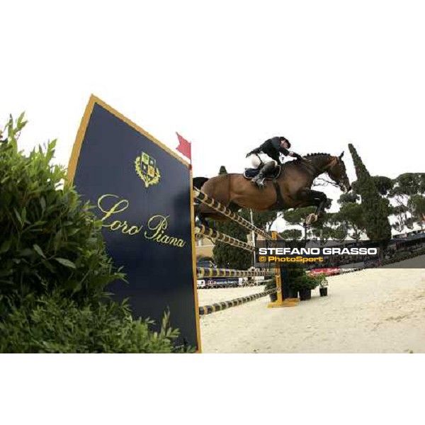 ROMA - Villa Borghese - 75° Piazza di Siena - John Whitaker on Peppermill wins the Loro Piana Grand Prix Rome, 27th may 2007 ph. Stefano Grasso