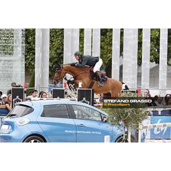 LGCT of Paris - Class 16 - Patrice Delaveau on Urcos de Kerglenn HDC - Paris , Champ de Mars - 2 July 2017 - ph.Stefano Grasso/LGCT