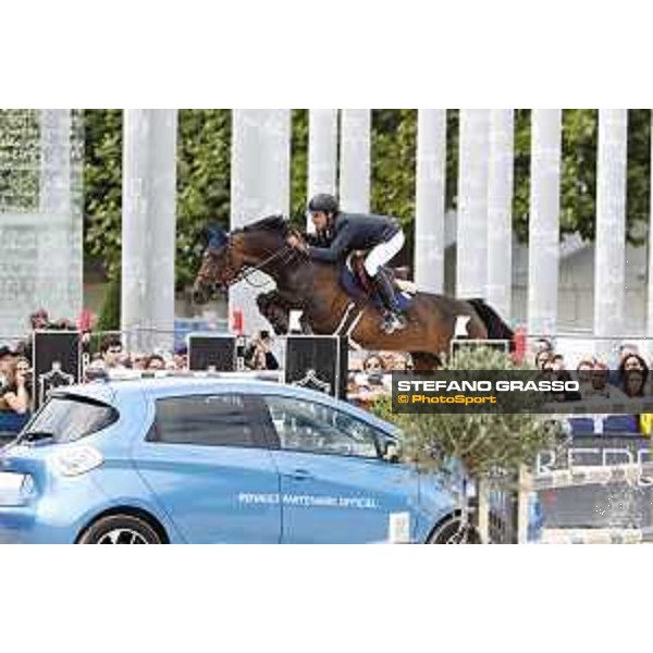 LGCT of Paris - Class 16 - Leopold Van Asten on VDL Groep Miss Untouchable - Paris , Champ de Mars - 2 July 2017 - ph.Stefano Grasso/LGCT