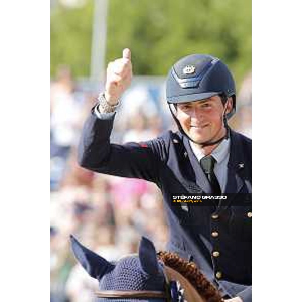 LGCT of Paris - Class 16 - Prize giving ceremony - Lorenzo De Luca on Halifax van het Kluizebos parade after winning Massimo Dutti Eiffel Challenge - Paris , Champ de Mars - 2 July 2017 - ph.Stefano Grasso/LGCT