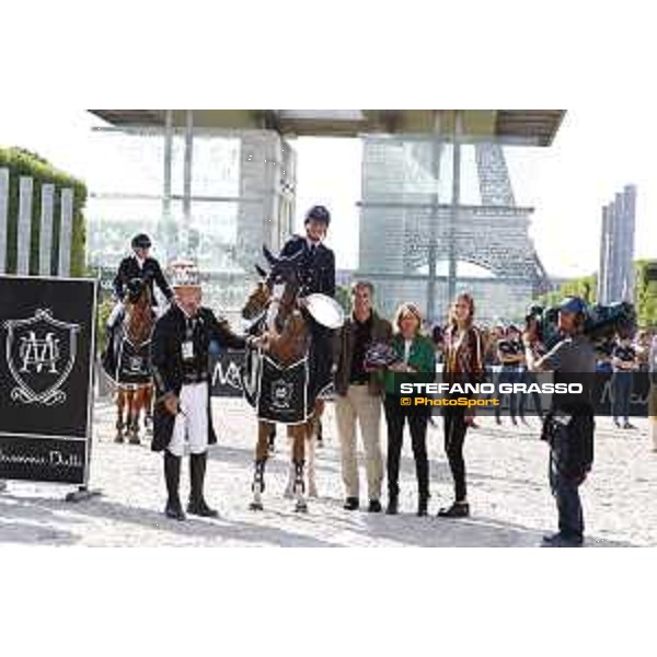 LGCT of Paris - Class 16 - Prize giving ceremony - Lorenzo De Luca on Halifax van het Kluizebos with the Massimo Dutti Eiffel Challenge - Paris , Champ de Mars - 2 July 2017 - ph.Stefano Grasso/LGCT