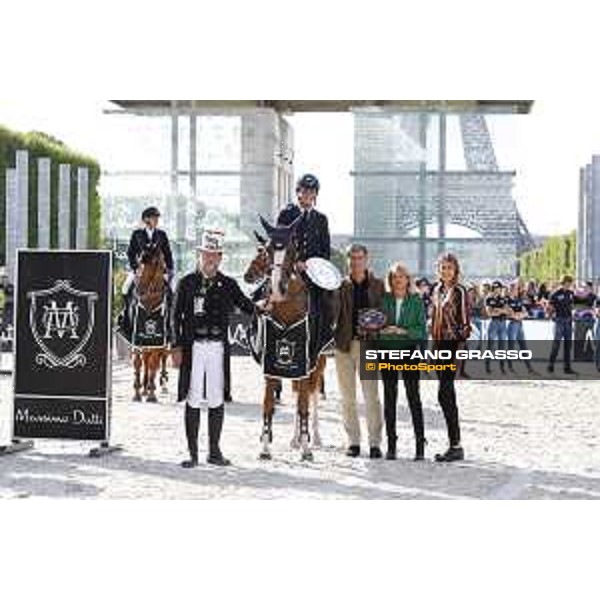 LGCT of Paris - Class 16 - Prize giving ceremony - Lorenzo De Luca on Halifax van het Kluizebos with the Massimo Dutti Eiffel Challenge - Paris , Champ de Mars - 2 July 2017 - ph.Stefano Grasso/LGCT