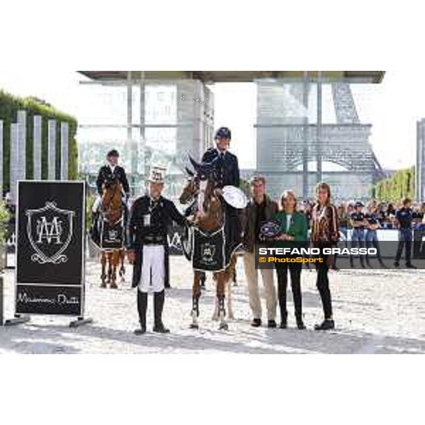 LGCT of Paris - Class 16 - Prize giving ceremony - Lorenzo De Luca on Halifax van het Kluizebos with the Massimo Dutti Eiffel Challenge - Paris , Champ de Mars - 2 July 2017 - ph.Stefano Grasso/LGCT