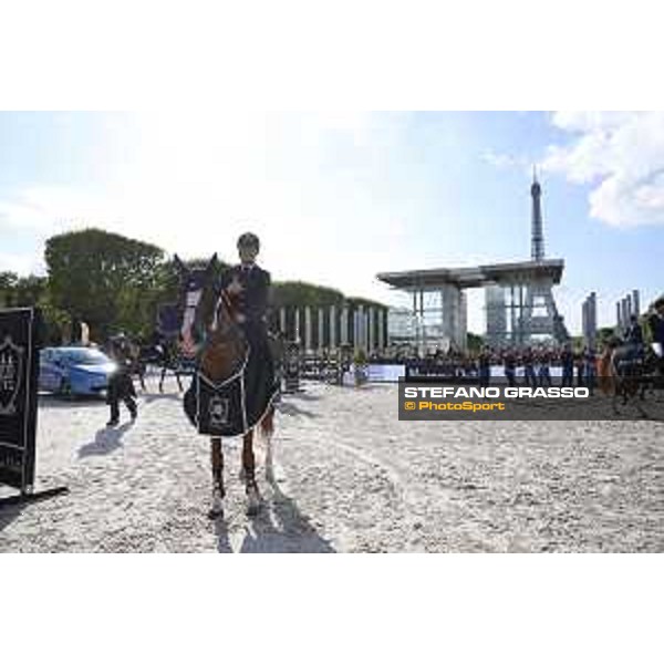 LGCT of Paris - Class 16 - Prize giving ceremony - Lorenzo De Luca on Halifax van het Kluizebos with the Massimo Dutti Eiffel Challenge - Paris , Champ de Mars - 2 July 2017 - ph.Stefano Grasso/LGCT