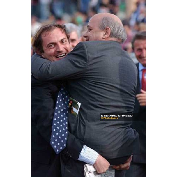 Vittorio Caruso and Stefano Luciani exulting for the triumph of Altieri Premio Presidente della Repubblica Rome Capannelle 16th may 2004 ph. Stefano Grasso