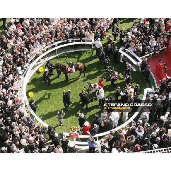 Epsom 2/6/07. Vodafone Derby Stakes. Winner Authorized - Frankie dettori leaps off. THIS IMAGE IS SOURCED FROM AND MUST BE BYLINED \'RACINGFOTOS.COM\'