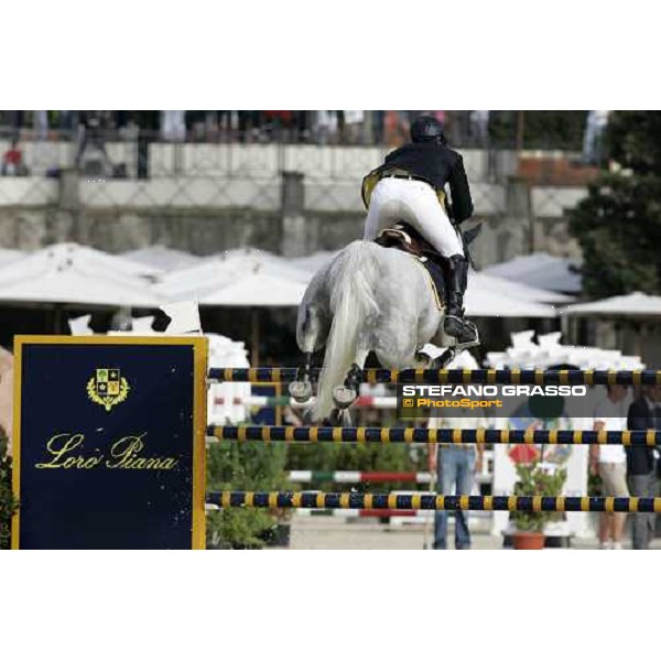 Jerry Smit on Loro Piana NAdir di San Patrignano during Gran Premio Roma - Loro Piana at 75.¡ Csio Piazza di Siena Rome, 27th may 2007 ph. Stefano Grasso
