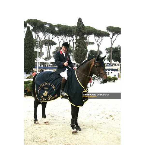 John Whitaker on Peppermill winners of Gran Premio Roma - Loro Piana at 75.¡ Csio Piazza di Siena Rome, 27th may 2007 ph. Stefano Grasso