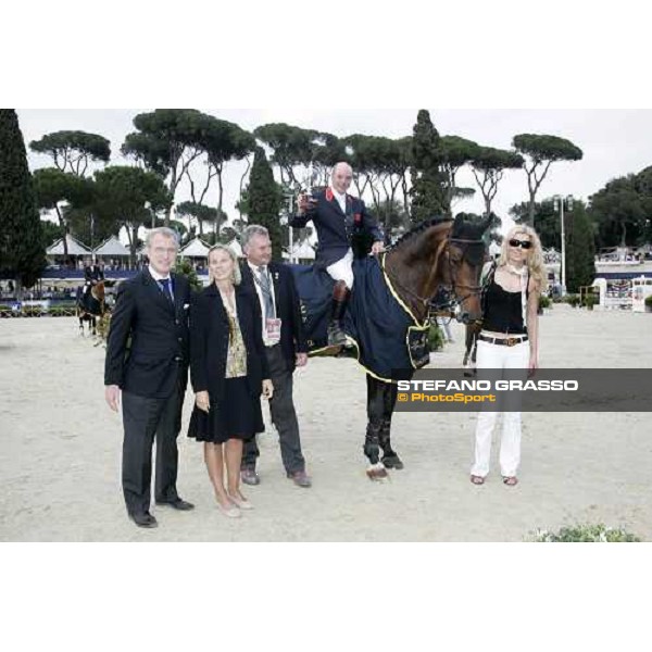 John Whitaker on Peppermill winners of Gran Premio Roma - Loro Piana at 75.¡ Csio Piazza di Siena with Cesare Croce and Giovanna MElandri Rome, 27th may 2007 ph. Stefano Grasso