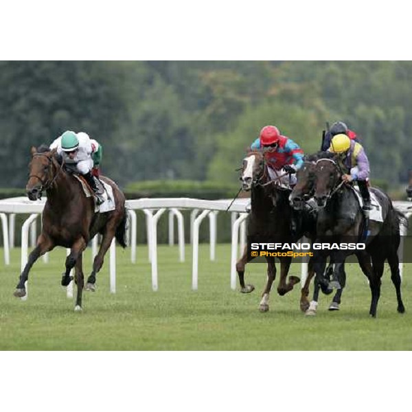 Daniele Porcu on Estejo (left) wins the Gran Premio d\'Italia - Regione Sicilia Milan, 17th june 2007 ph.Stefano Grasso