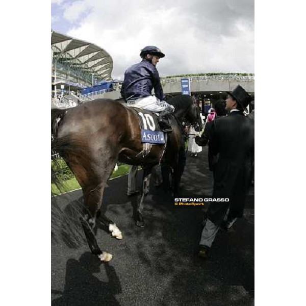 Michael Kinane on Yeats and Aidan O\'Brien winners of the Gold Cup enter in the winner circle Ascot, Royal Ascot 3rd day, 21st june 2007 ph. Stefano Grasso
