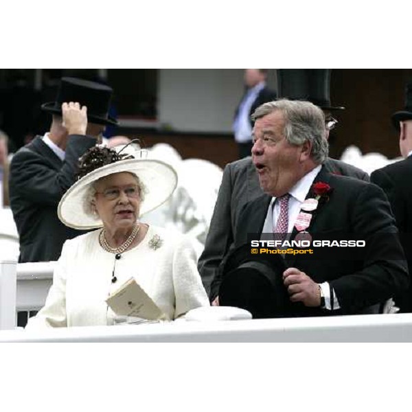 The Queen and Sir Michael Stoute Ascot, Royal Ascot 3rd day, 21st june 2007 ph. Stefano Grasso
