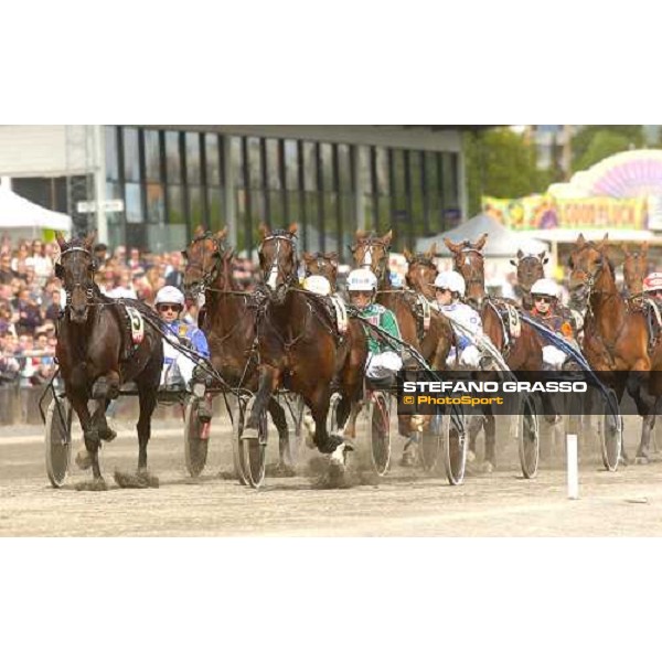 040516 Kanal 75 Media. Gidde Palema in the front with 1000 meter left of the race. Photo: Lars Jakobsson