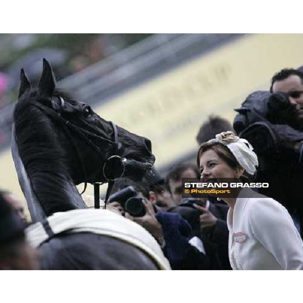Princess Haya looks Silkwood in the winner circle of the Ribblesdale Stakes Ascot, Royal Ascot 3rd day, 21st june 2007 ph. Stefano Grasso