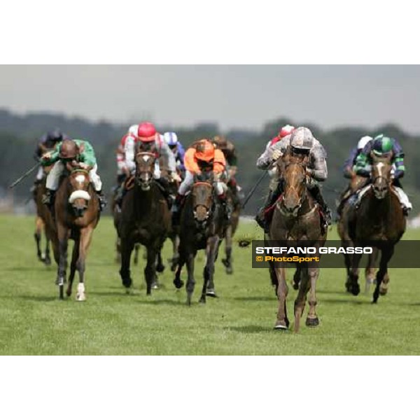 Richard Hughes on Indian Ink wins the Coronation Stakes beating Mi Emma and Darjina Ascot, Royal Ascot 4th day 22nd june 2007 ph. Stefano Grasso