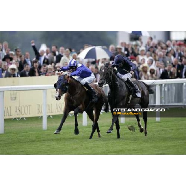 Richard Hills on Maraahel wins the HArdwicke Stakes beating Mick Kinane on Scorpion Ascot, Royal Ascot, 5th day 23rd june 2007 ph. Stefano Grasso