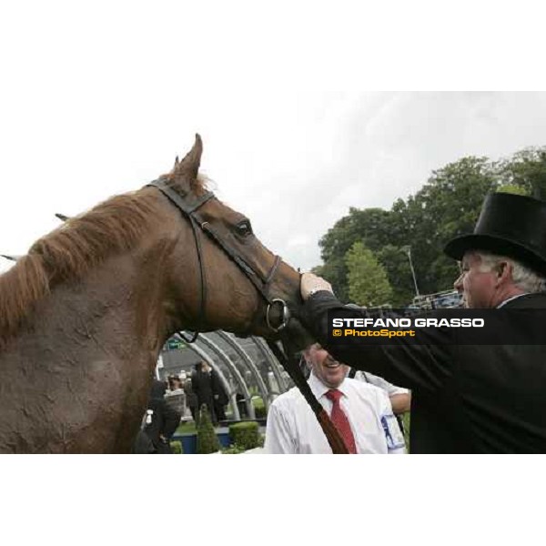 trainer Jeremy Noseda congratulates with Soldier\'s Tale after winning the Golden Jubilee Stakes Ascot, Royal Ascot, 5th day 23rd june 2007 ph. Stefano Grasso