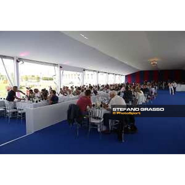 LGCT of Chantilly - Full VIP lounge during the class - Chantilly, - 15 July 2017 - ph.Mario Grassia/LGCT