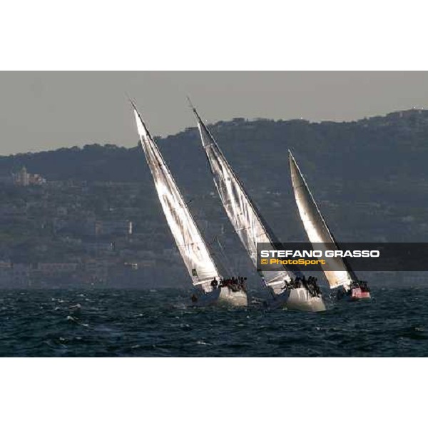 Capri - Rolex IMS World 2004 Regata di Altura, passaggio all\'Isola di Procida Ph. Andrea Carloni