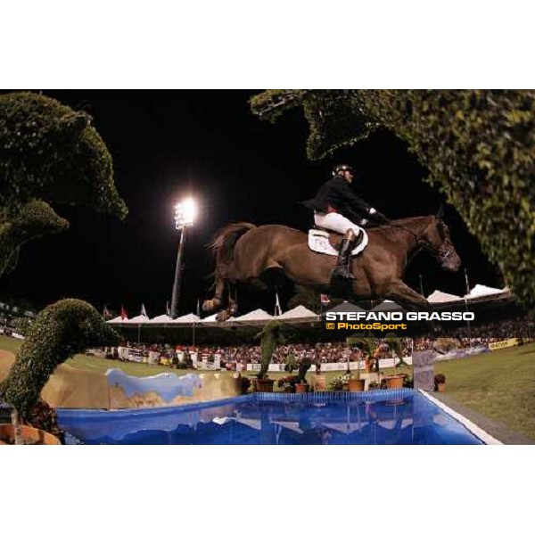 Jos Lansink on Al Kaheel Valentina, jumping the water in the 11¡ Csi Challenge Vincenzo Muccioli - Prix nr. 9 - Gruppo Poste Italiane San Patrignano, 22nd july 2007 ph. Stefano Grasso