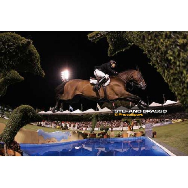 Meredith Michaels - Beerbaum on Shutterfly, jumping the water in the 11¡ Csi Challenge Vincenzo Muccioli - Prix nr. 9 - Gruppo Poste Italiane San Patrignano, 22nd july 2007 ph. Stefano Grasso