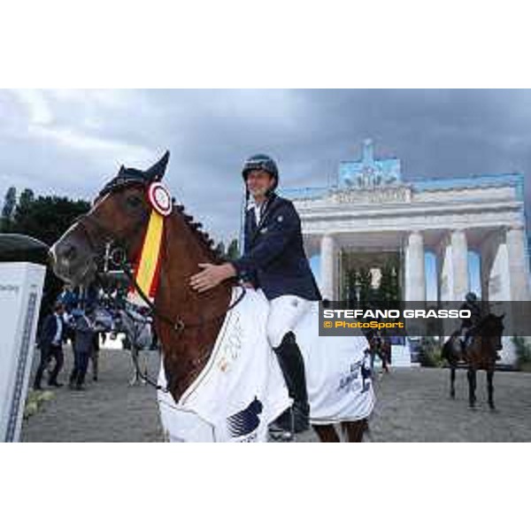 LGCT of Berlin - Class 2 - Prize giving ceremony - Felix Hassmann on Balzaci wins the class - Berlin, 28th july 2017 - ph.Stefano Grasso/LGCT