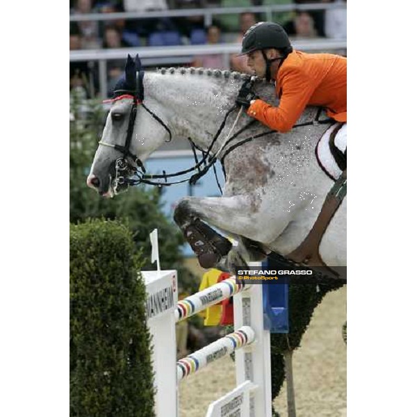 Vincent Voorn on Audi\'s Alpapillon-Armanie at the waterjump during the 2nd rating competition for the individual and Team Fei Mannheim, 16th august 2007 ph. Stefano Grasso