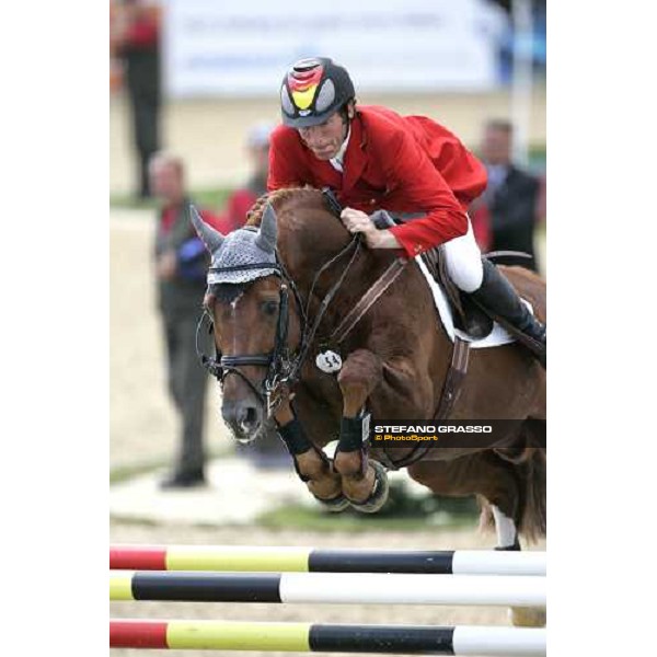 Ludger Beerbaum on Goldfever during the 2nd rating competition for the individual and Team Fei Mannheim, 16th august 2007 ph. Stefano Grasso