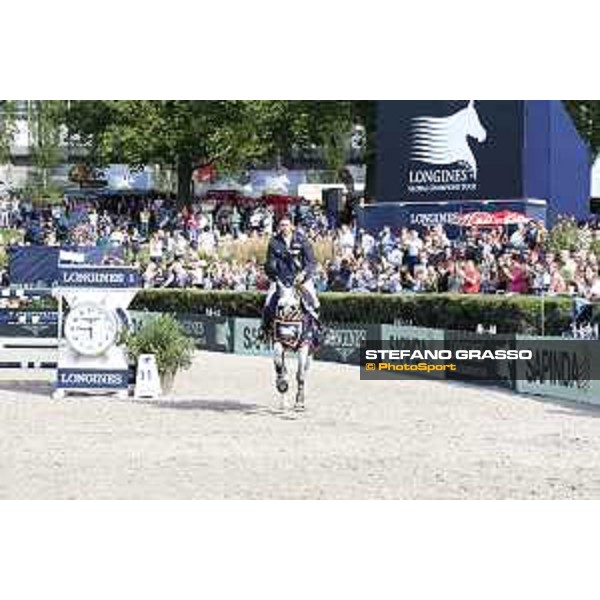 LGCT of Berlin - Prize giving ceremony - Christian Ahlmann on Codex One parades after winning the LGCT Grand Prix of Berlin presented by Sapinda - Berlin, 29th july 2017 - ph.Stefano Grasso/LGCT