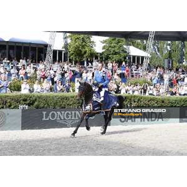 LGCT of Berlin - Prize giving ceremony - Christian Ahlmann on Codex One parades after winning the LGCT Grand Prix of Berlin presented by Sapinda - Berlin, 29th july 2017 - ph.Stefano Grasso/LGCT