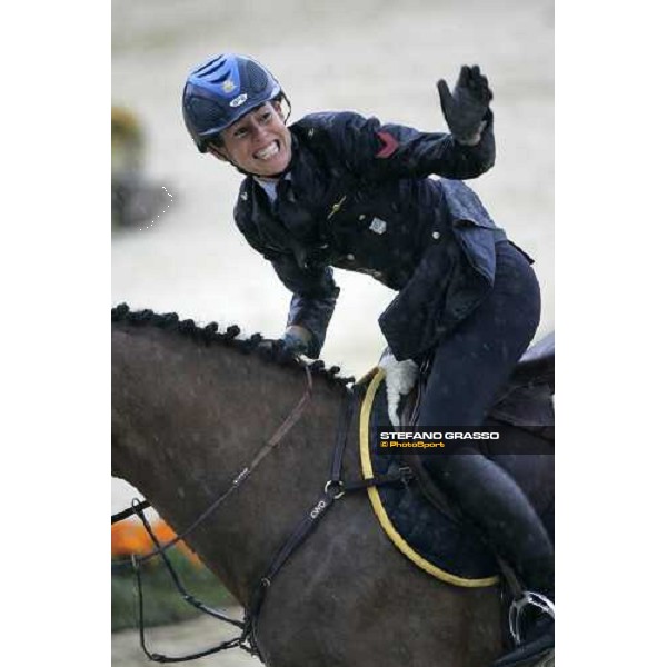 Giulia Martinengo Marquet on Athletica jumps the last fence under a water storm Mannheim, 17th august 2007 ph. Stefano Grasso