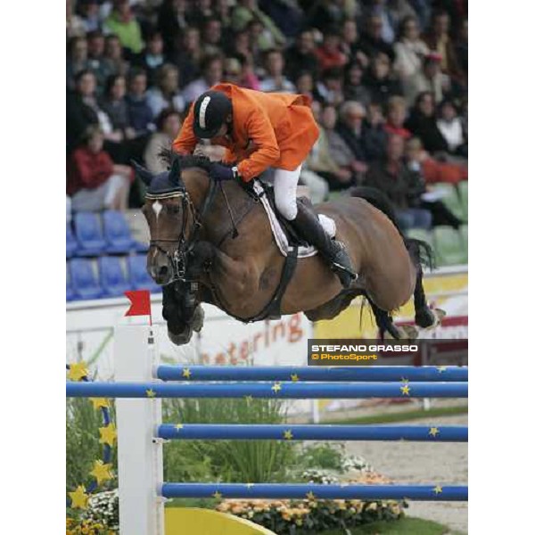 Albert Zoer jumps on Okidoki during the team competition Mannheim, 17th august 2007 ph. Stefano Grasso