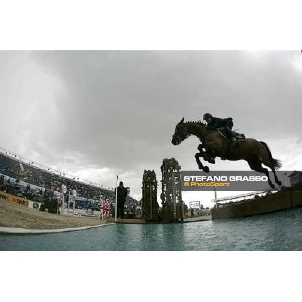 Giulia Martinengo Marquet on Athletica at the water jump under a water storm Mannheim, 17th august 2007 ph. Stefano Grasso