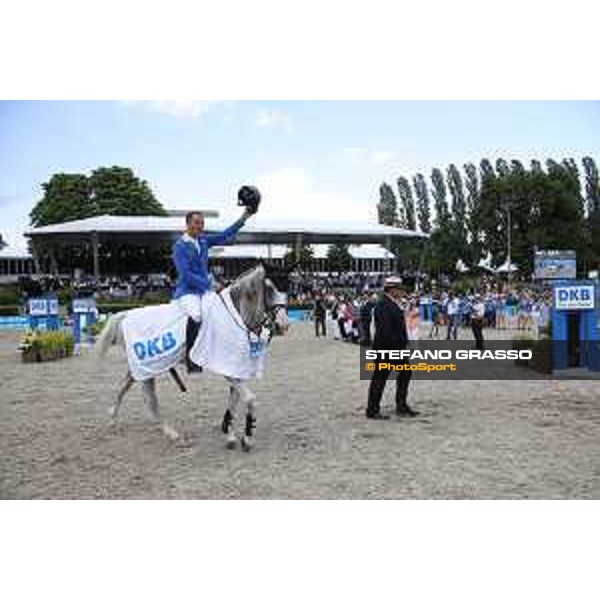 LGCT of Berlin - Class 5 - Prize giving ceremony - Christian Ahlmann on Colorit wins the class - Berlin, - 30 July 2017 - ph.Mario Grassia/LGCT
